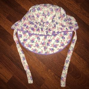 Vintage bonnet